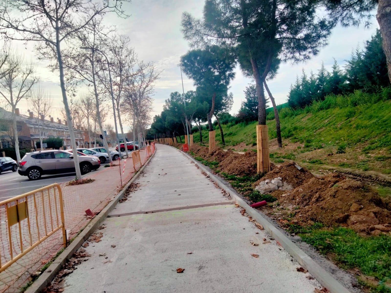 Vista panorámica de los nuevos carriles bici de Boadilla del Monte, mostrando su recorrido y amplitud
