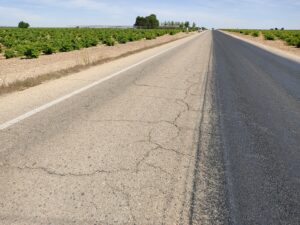 Extendido de mezcla resultante del reciclado en frío con emulsión
